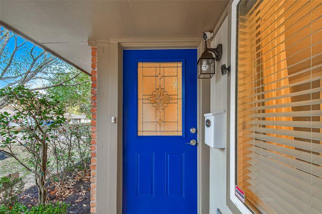 5323 Briarbend Drive, Houston, TX 77096