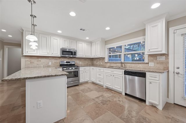 5323 Briarbend Drive, Houston, TX 77096