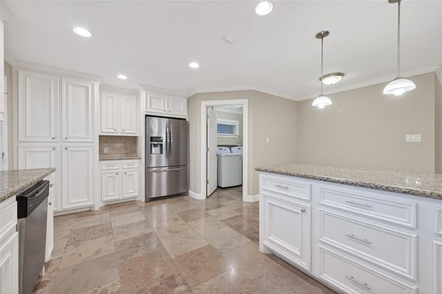 5323 Briarbend Drive, Houston, TX 77096