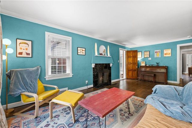 719 E Gregory Boulevard, Kansas City, MO 64131