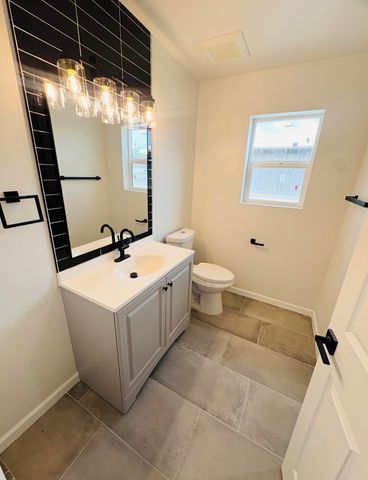 112 Bell Avenue SE, Albuquerque, NM 87102