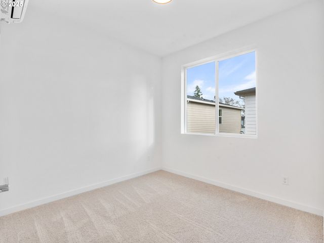 6449 Se 88th Ave, Portland, OR 97266