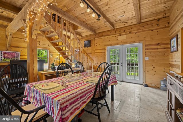 295 CREEKVIEW LN, Berkeley Springs, WV 25411