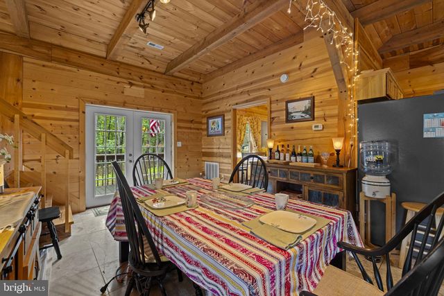 295 CREEKVIEW LN, Berkeley Springs, WV 25411