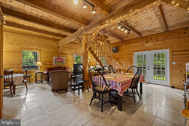 295 CREEKVIEW LN, Berkeley Springs, WV 25411