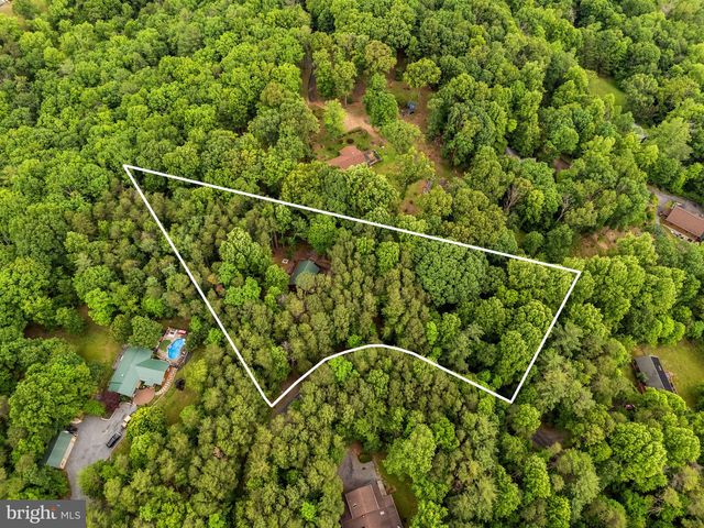 295 CREEKVIEW LN, Berkeley Springs, WV 25411