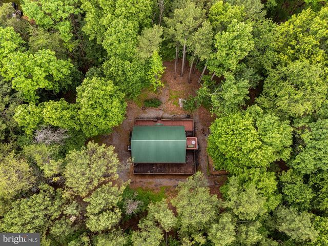 295 CREEKVIEW LN, Berkeley Springs, WV 25411