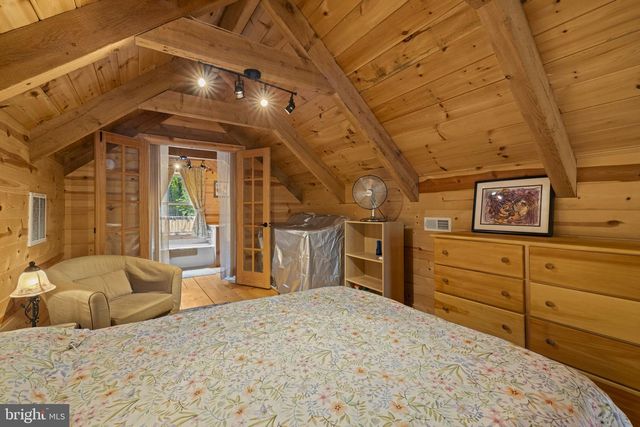 295 CREEKVIEW LN, Berkeley Springs, WV 25411