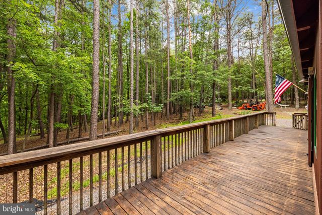 295 CREEKVIEW LN, Berkeley Springs, WV 25411