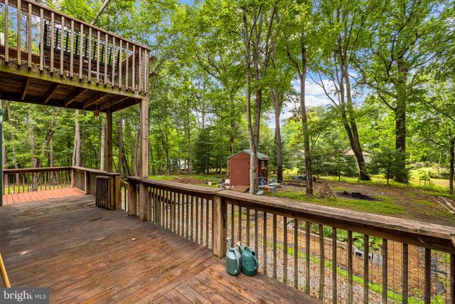 295 CREEKVIEW LN, Berkeley Springs, WV 25411