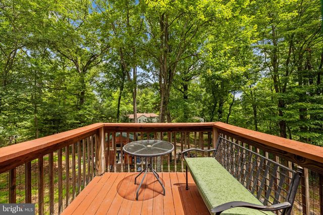 295 CREEKVIEW LN, Berkeley Springs, WV 25411