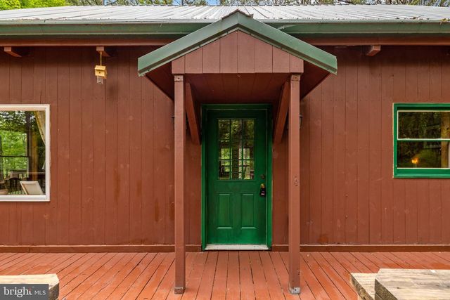 295 CREEKVIEW LN, Berkeley Springs, WV 25411