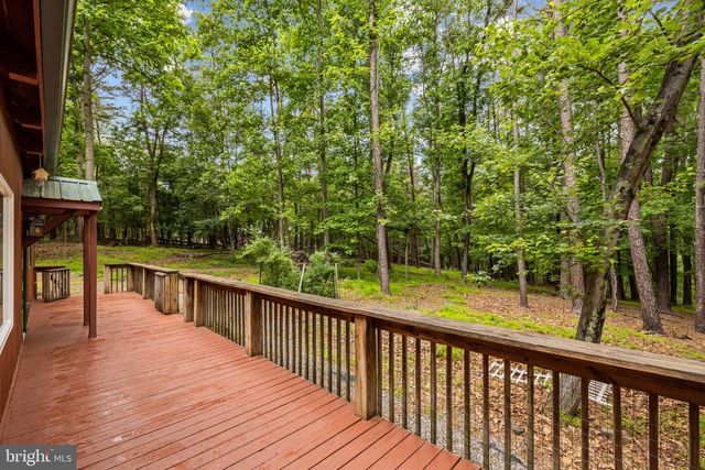 295 CREEKVIEW LN, Berkeley Springs, WV 25411
