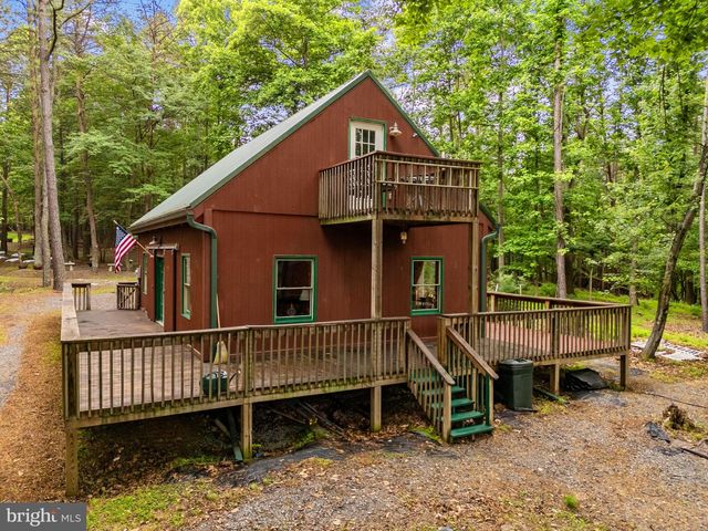295 CREEKVIEW LN, Berkeley Springs, WV 25411