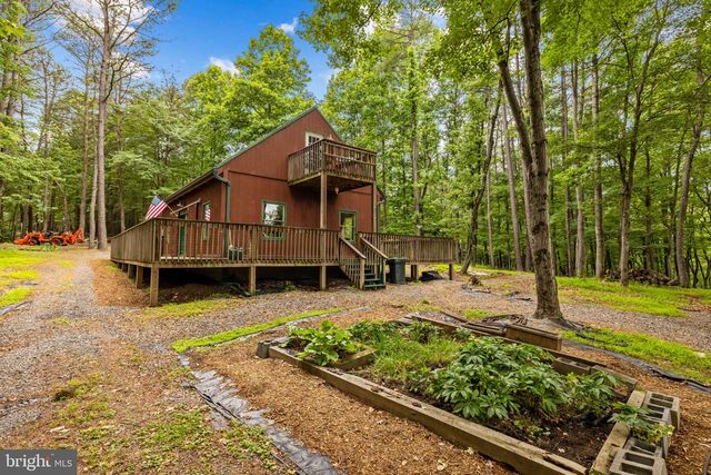 295 CREEKVIEW LN, Berkeley Springs, WV 25411