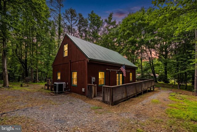 295 CREEKVIEW LN, Berkeley Springs, WV 25411