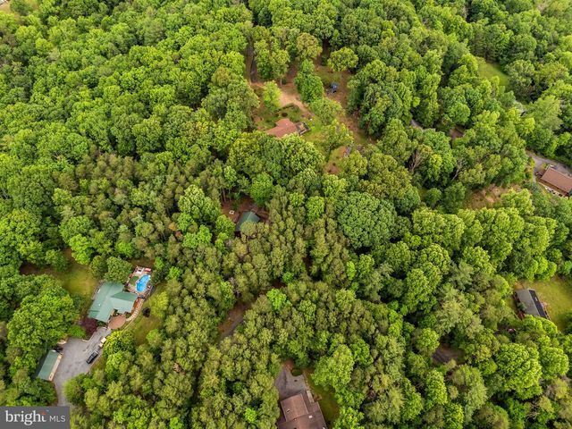 295 CREEKVIEW LN, Berkeley Springs, WV 25411