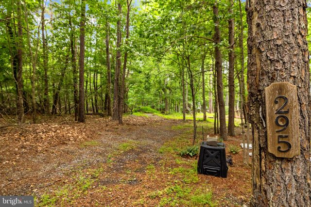 295 CREEKVIEW LN, Berkeley Springs, WV 25411