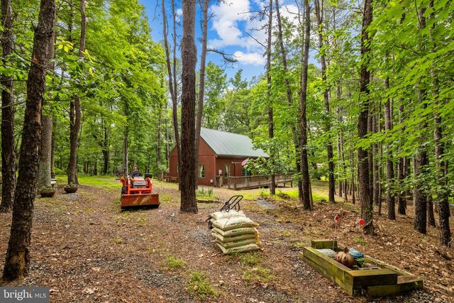 295 CREEKVIEW LN, Berkeley Springs, WV 25411