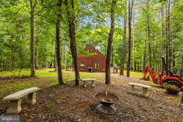 295 CREEKVIEW LN, Berkeley Springs, WV 25411