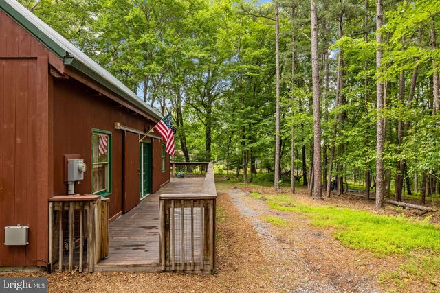 295 CREEKVIEW LN, Berkeley Springs, WV 25411