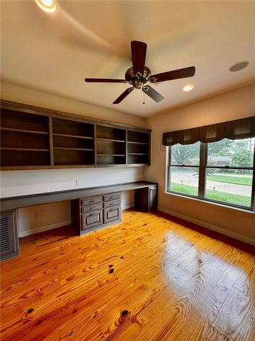 723 Lakeview Drive, Rogers, AR 72756