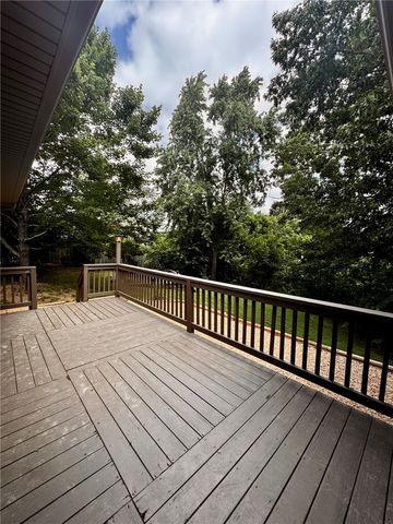723 Lakeview Drive, Rogers, AR 72756