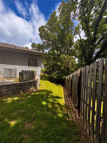 723 Lakeview Drive, Rogers, AR 72756