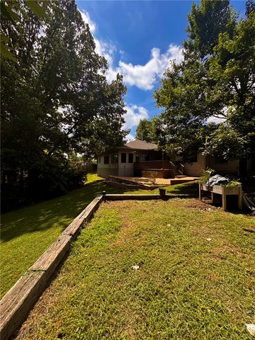 723 Lakeview Drive, Rogers, AR 72756