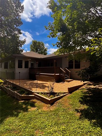 723 Lakeview Drive, Rogers, AR 72756