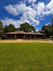 723 Lakeview Drive, Rogers, AR 72756