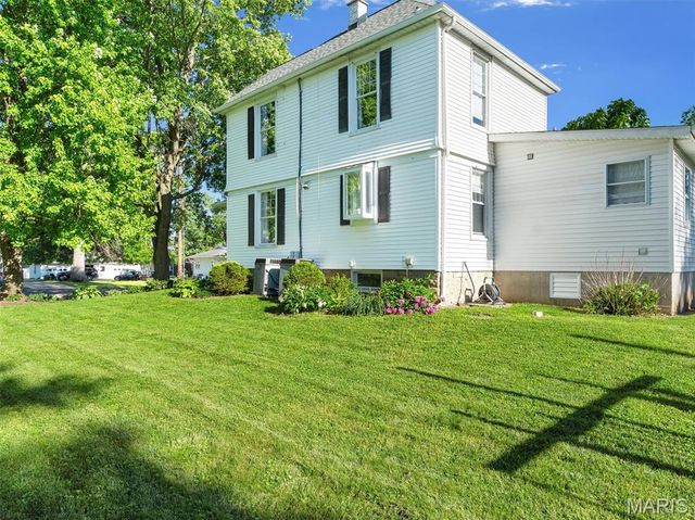 411 N Columbus Street, Pacific, MO 63069