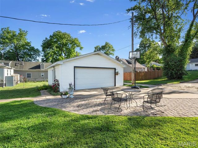 411 N Columbus Street, Pacific, MO 63069
