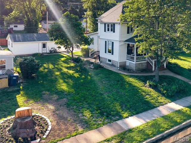 411 N Columbus Street, Pacific, MO 63069