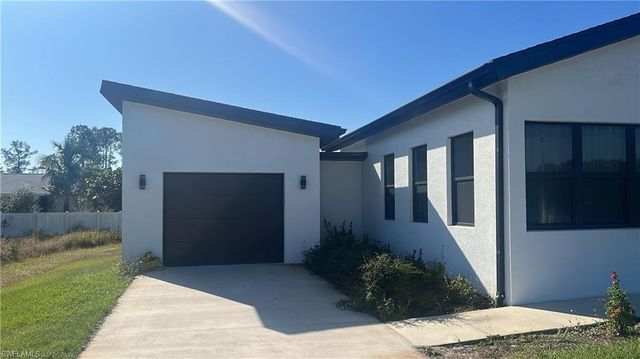 714 Chambers ST E, Lehigh Acres, FL 33974