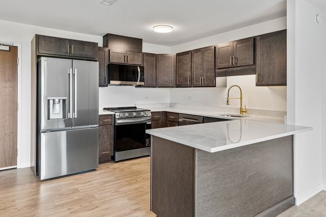 200 Park Avenue 435, Calumet City, IL 60409