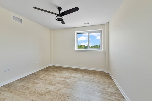200 Park Avenue 435, Calumet City, IL 60409