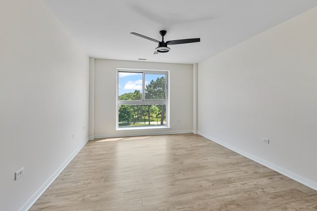 200 Park Avenue 435, Calumet City, IL 60409
