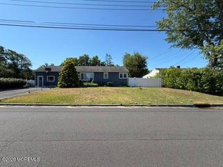 10 Maurice Avenue, Holmdel, NJ 07733