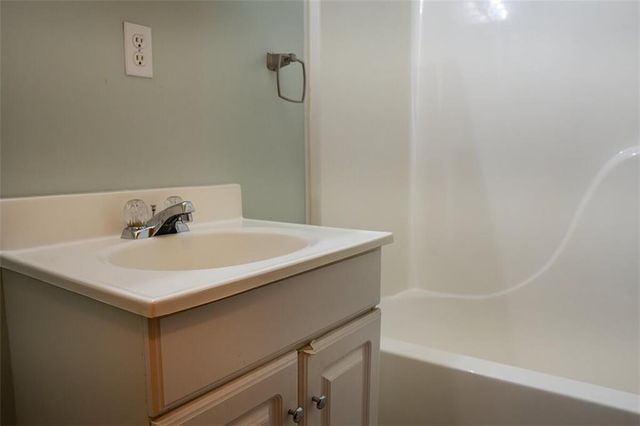 724 Earl North Road, Newnan, GA 30263