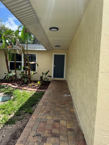 3306 LAKE SAXON DRIVE, Land O Lakes, FL 34639