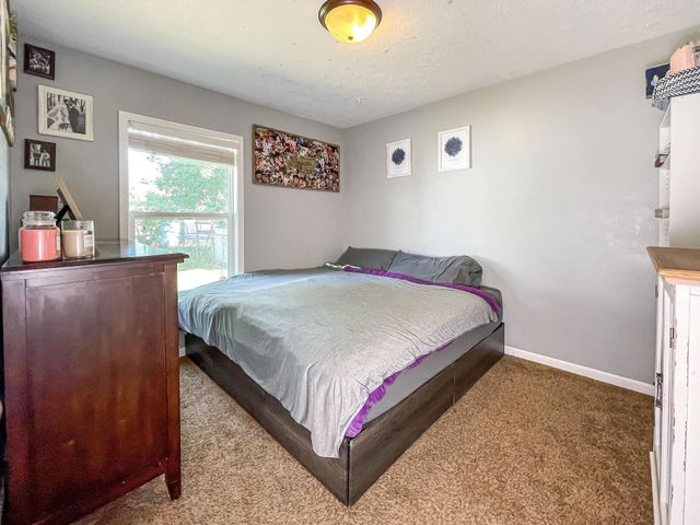1204 5th Ave NW, Minot, ND 58703