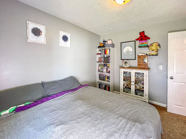 1204 5th Ave NW, Minot, ND 58703