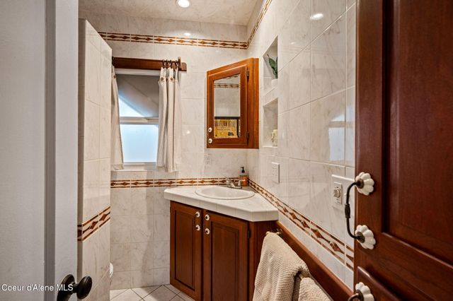 726 N B ST, Coeur D'alene, ID 83814