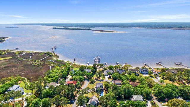 9017 Saint Stephens Place, Wilmington, NC 28412