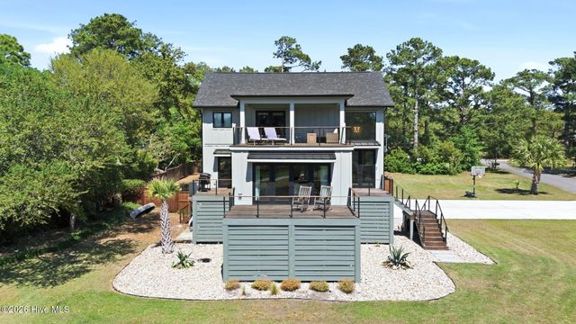 9017 Saint Stephens Place, Wilmington, NC 28412