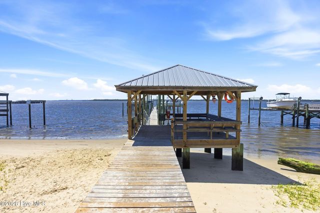 9017 Saint Stephens Place, Wilmington, NC 28412