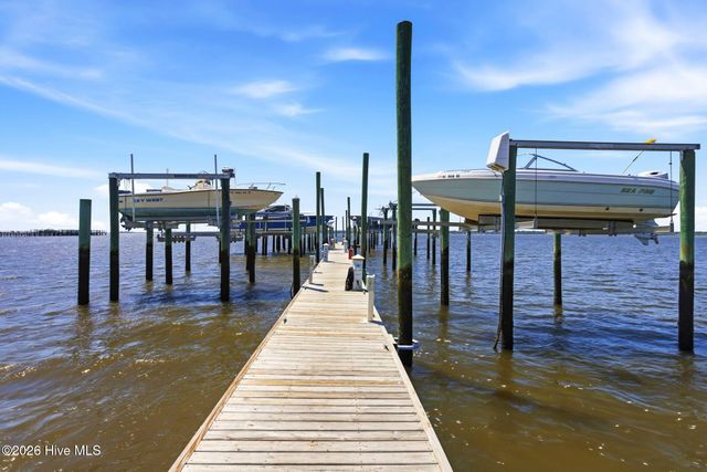 9017 Saint Stephens Place, Wilmington, NC 28412