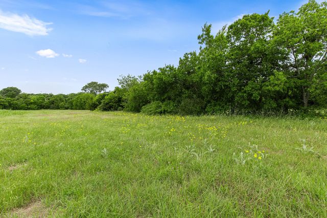 401 N Newark Street, Decatur, TX 76234