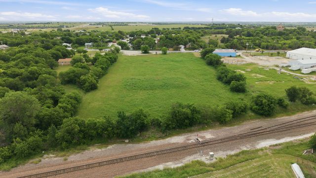 401 N Newark Street, Decatur, TX 76234